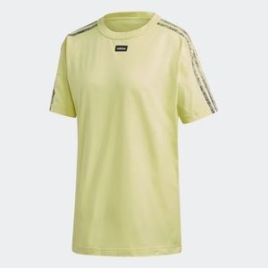 Women’s Adidas SZ MED multi sport tshirt